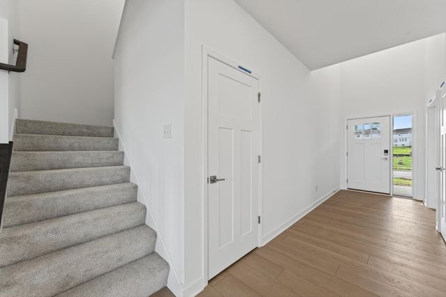 8887 Binder Way, Woodbury, MN 55129