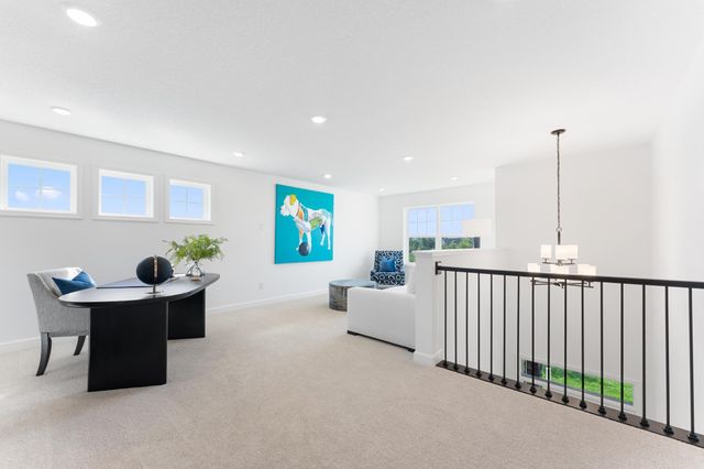 8887 Binder Way, Woodbury, MN 55129