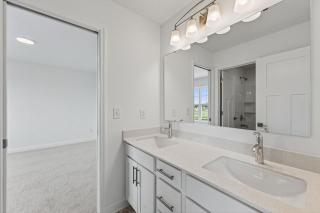 8887 Binder Way, Woodbury, MN 55129