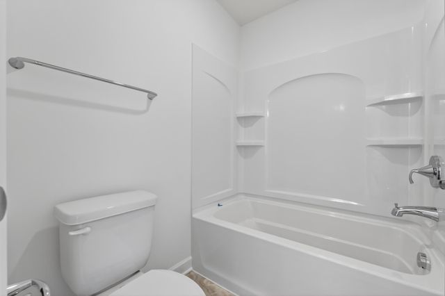 8887 Binder Way, Woodbury, MN 55129