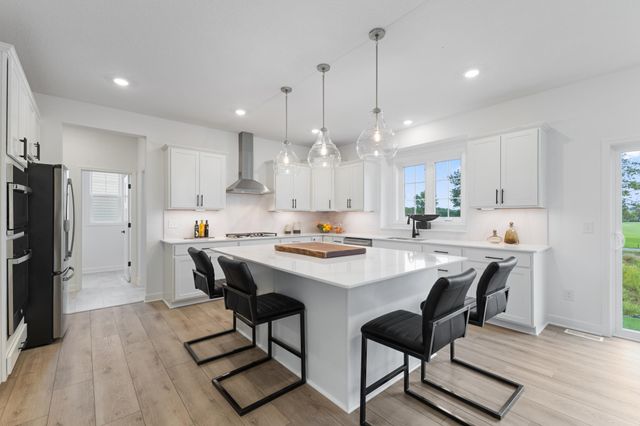 8887 Binder Way, Woodbury, MN 55129