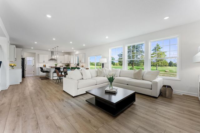 8887 Binder Way, Woodbury, MN 55129