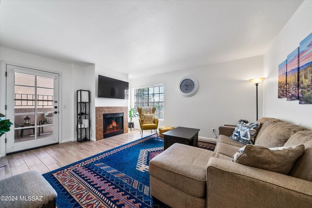 6445 N Tierra de las Catalinas Apt 61, Tucson, AZ 85718