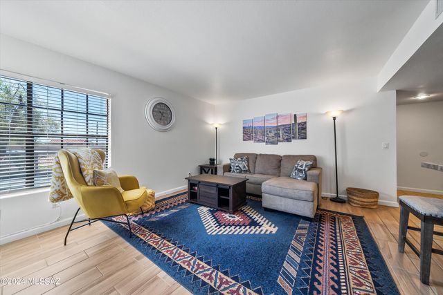 6445 N Tierra de las Catalinas Apt 61, Tucson, AZ 85718