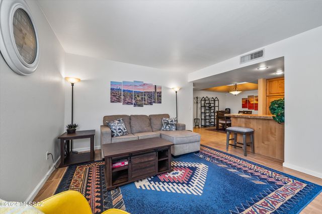 6445 N Tierra de las Catalinas Apt 61, Tucson, AZ 85718