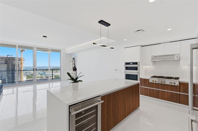 400 CENTRAL AVENUE 2903, St Petersburg, FL 33701