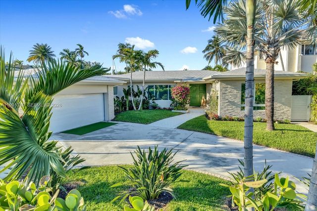 1277 Biscaya Dr, Surfside, FL 33154