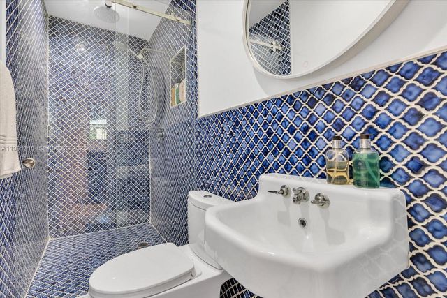 1277 Biscaya Dr, Surfside, FL 33154