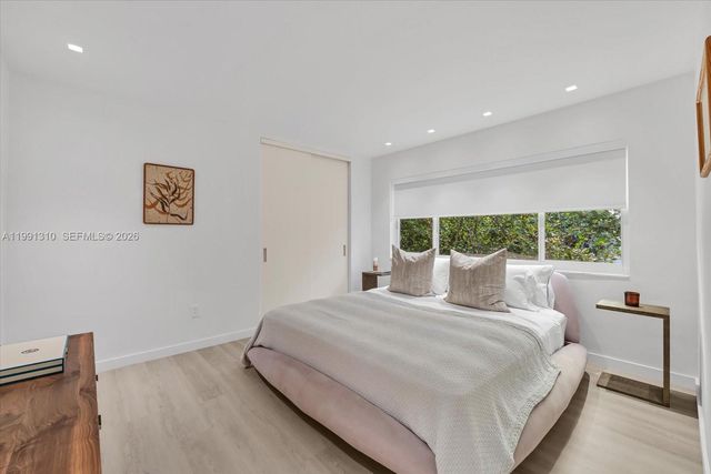 1277 Biscaya Dr, Surfside, FL 33154