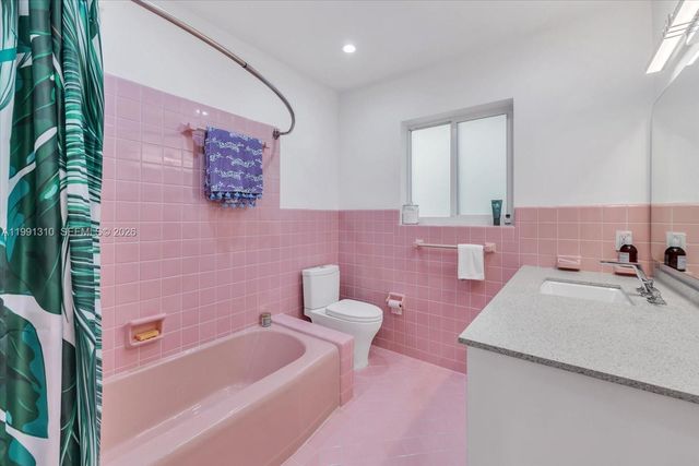 1277 Biscaya Dr, Surfside, FL 33154