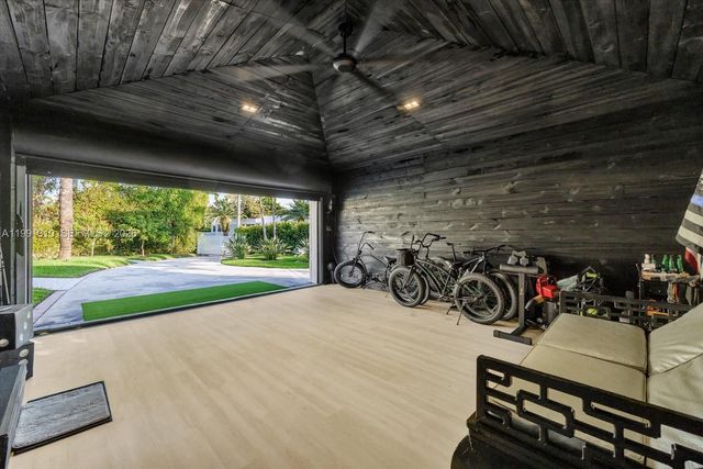 1277 Biscaya Dr, Surfside, FL 33154