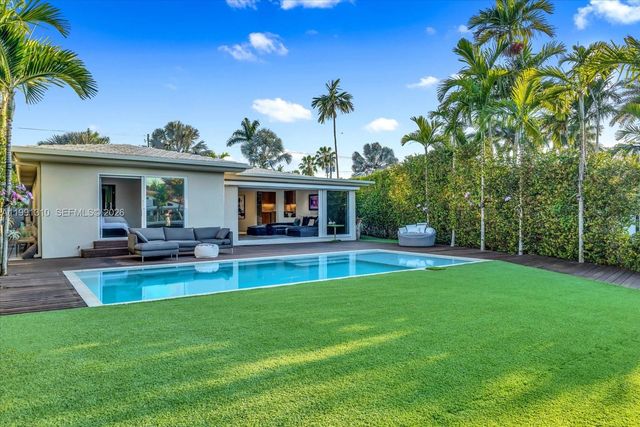 1277 Biscaya Dr, Surfside, FL 33154