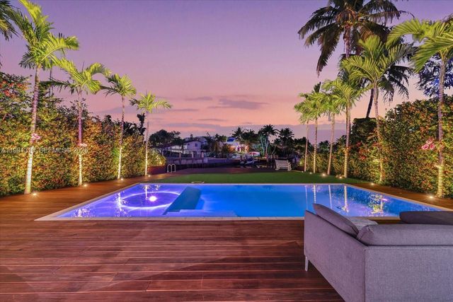 1277 Biscaya Dr, Surfside, FL 33154