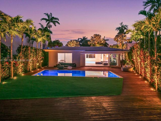 1277 Biscaya Dr, Surfside, FL 33154