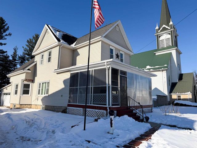 N8519 Front Street, Burnett, WI 53922