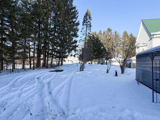 N8519 Front Street, Burnett, WI 53922