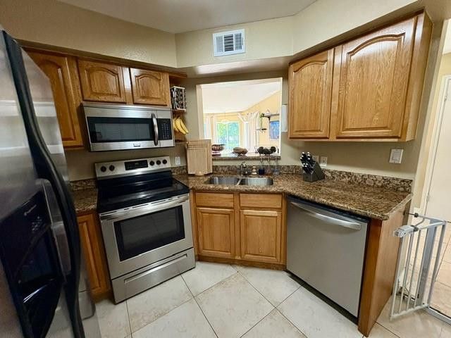 2371 NW 33rd Street 712, Oakland Park, FL 33309