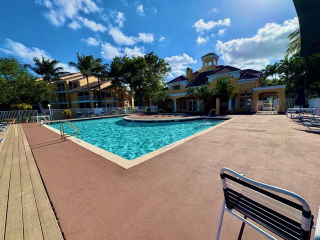 2371 NW 33rd Street 712, Oakland Park, FL 33309