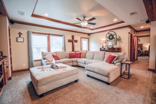 976 NW KC 476, Harper, TX 78631