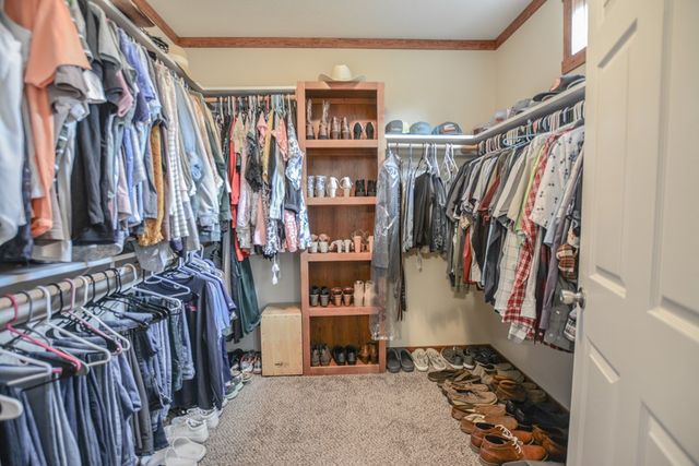 976 NW KC 476, Harper, TX 78631