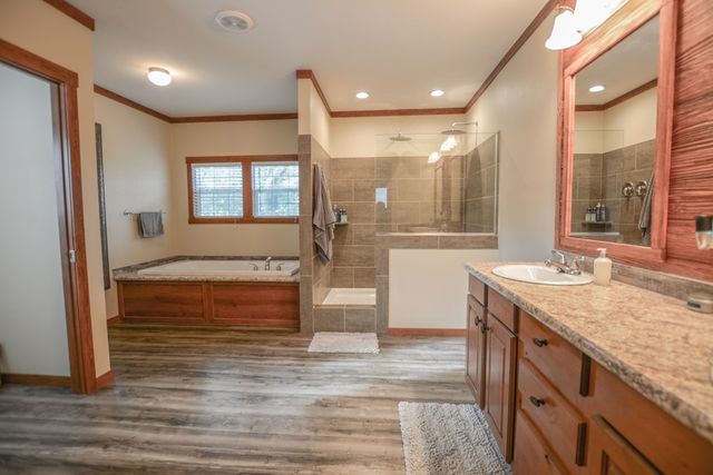 976 NW KC 476, Harper, TX 78631