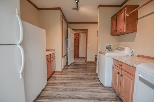 976 NW KC 476, Harper, TX 78631