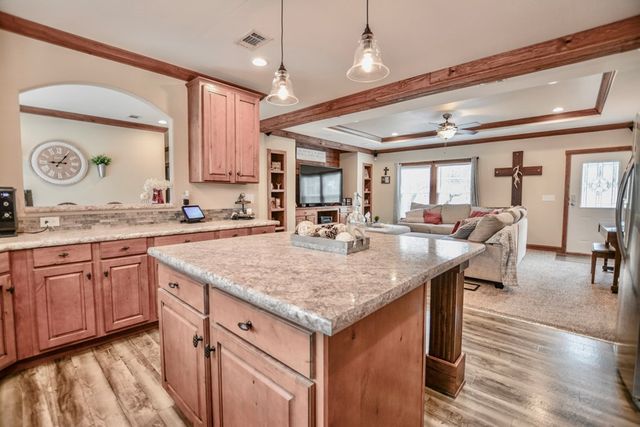 976 NW KC 476, Harper, TX 78631