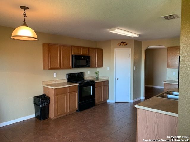 16626 Clydesdale Run, Selma, TX 78154