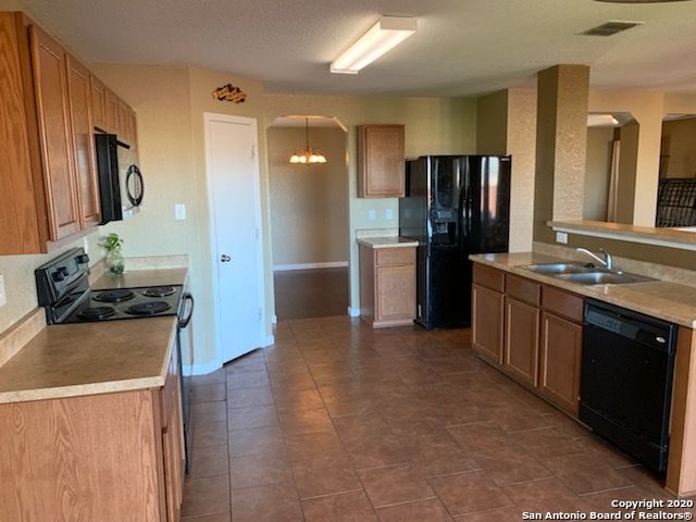 16626 Clydesdale Run, Selma, TX 78154