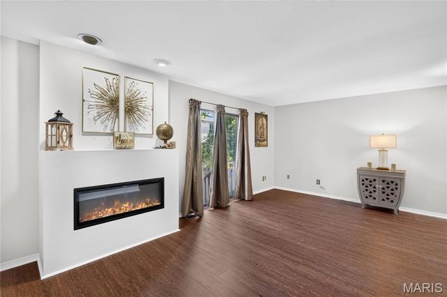 11525 Pineberry Drive, St Louis, MO 63146
