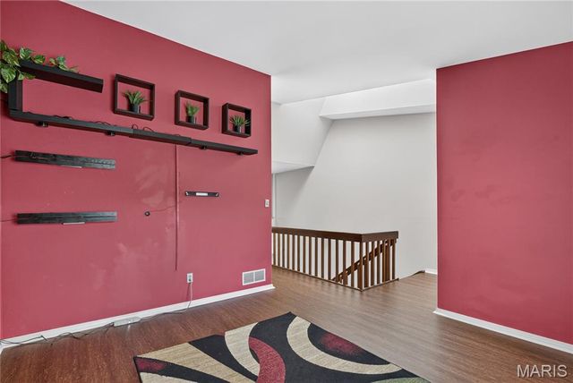 11525 Pineberry Drive, St Louis, MO 63146