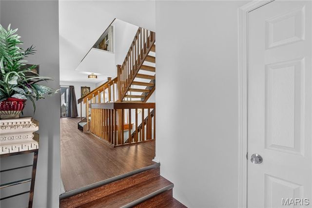 11525 Pineberry Drive, St Louis, MO 63146