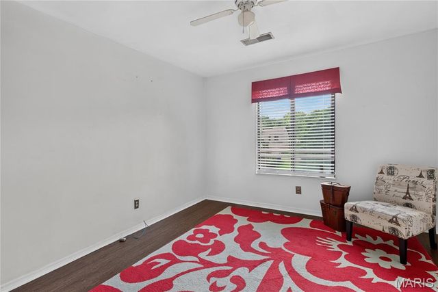 11525 Pineberry Drive, St Louis, MO 63146