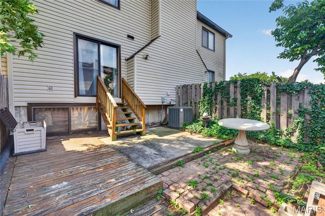 11525 Pineberry Drive, St Louis, MO 63146