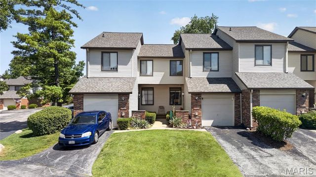 11525 Pineberry Drive, St Louis, MO 63146