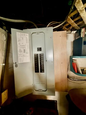 13705 Courtland Avenue, Cleveland, OH 44111