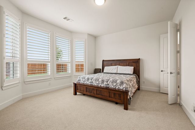 16325 Renault Street, Justin, TX 76247
