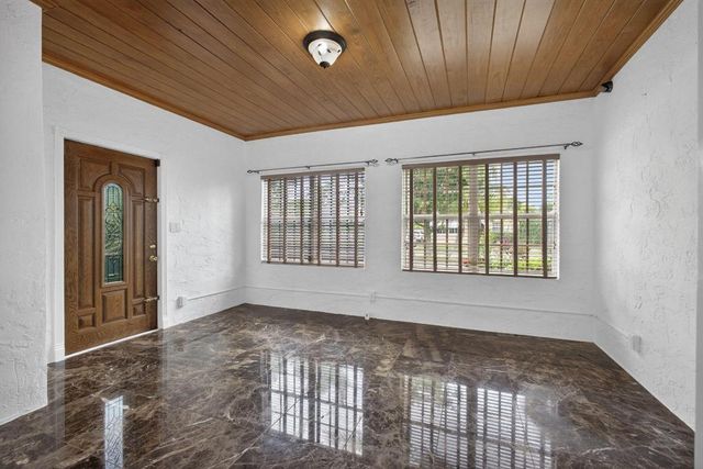 616 Upland Road, West Palm Beach, FL 33401