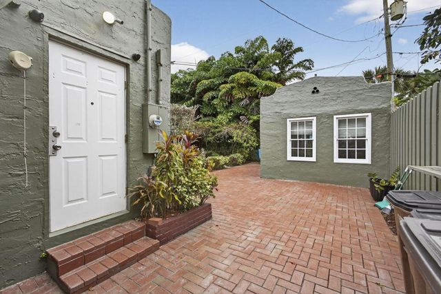 616 Upland Road, West Palm Beach, FL 33401