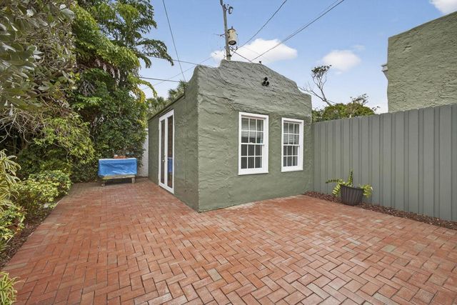 616 Upland Road, West Palm Beach, FL 33401