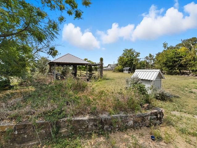 700 W Leslie Street, Hamilton, TX 76531