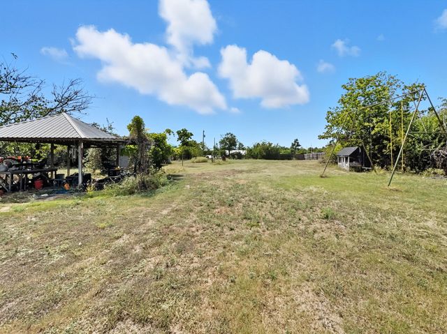 700 W Leslie Street, Hamilton, TX 76531