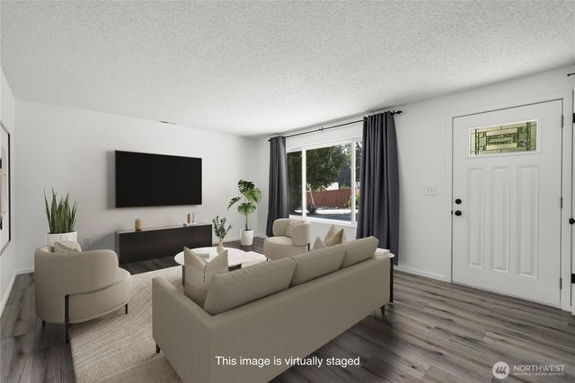 26012 221st Place SE, Maple Valley, WA 98038