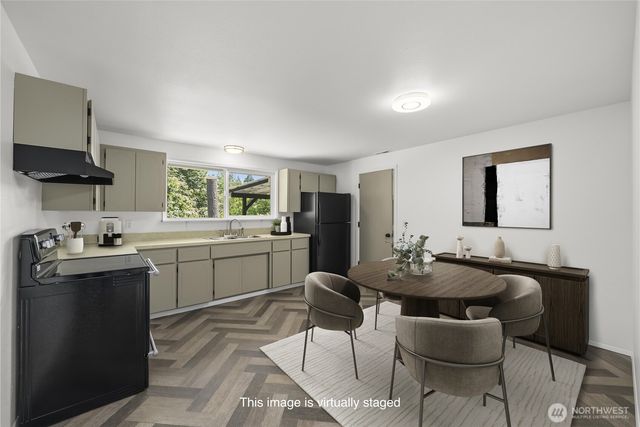 26012 221st Place SE, Maple Valley, WA 98038