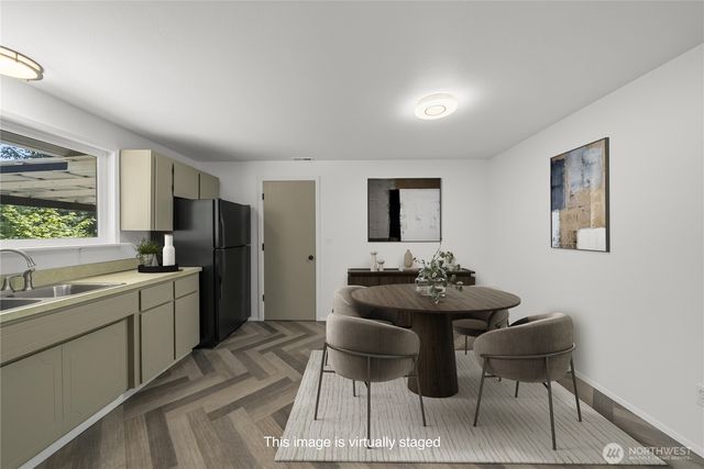 26012 221st Place SE, Maple Valley, WA 98038