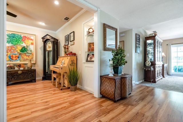 14912 Lipson Avenue, Visalia, CA 93292