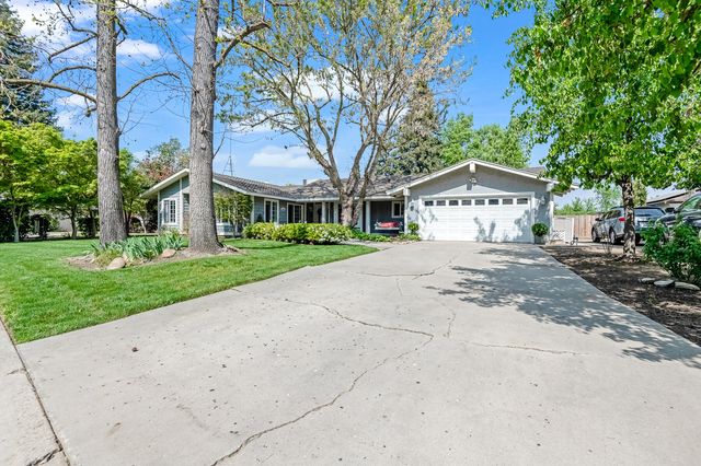 14912 Lipson Avenue, Visalia, CA 93292