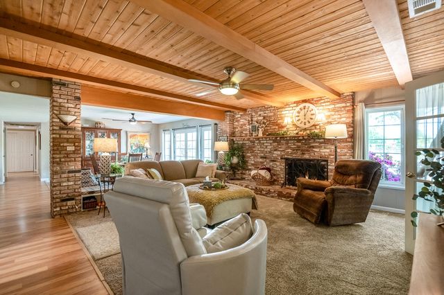 14912 Lipson Avenue, Visalia, CA 93292