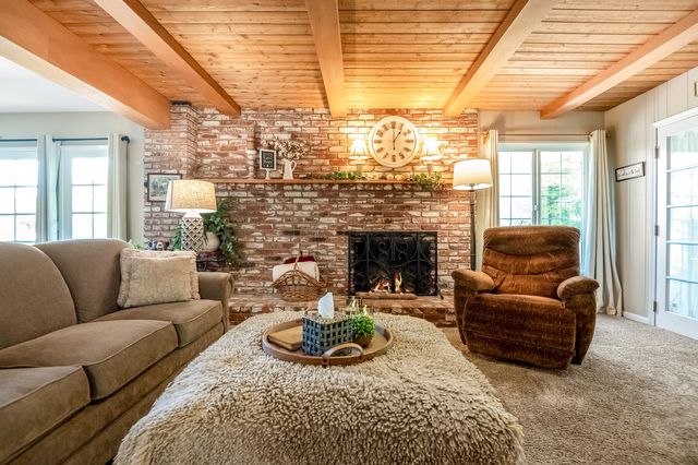 14912 Lipson Avenue, Visalia, CA 93292