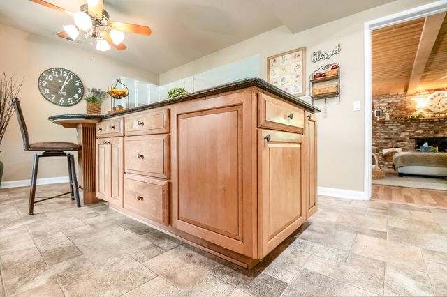 14912 Lipson Avenue, Visalia, CA 93292